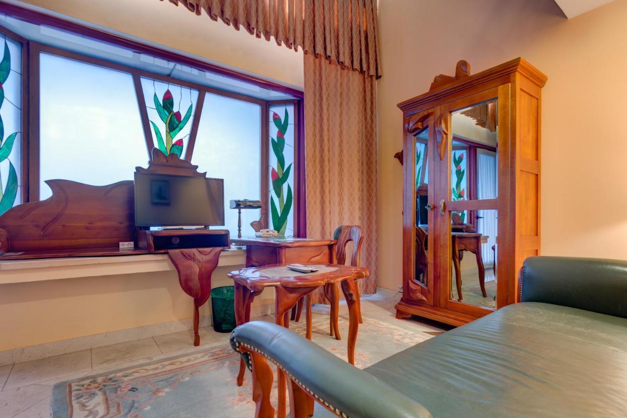 Hotel Eminent Подгориця Екстер'єр фото