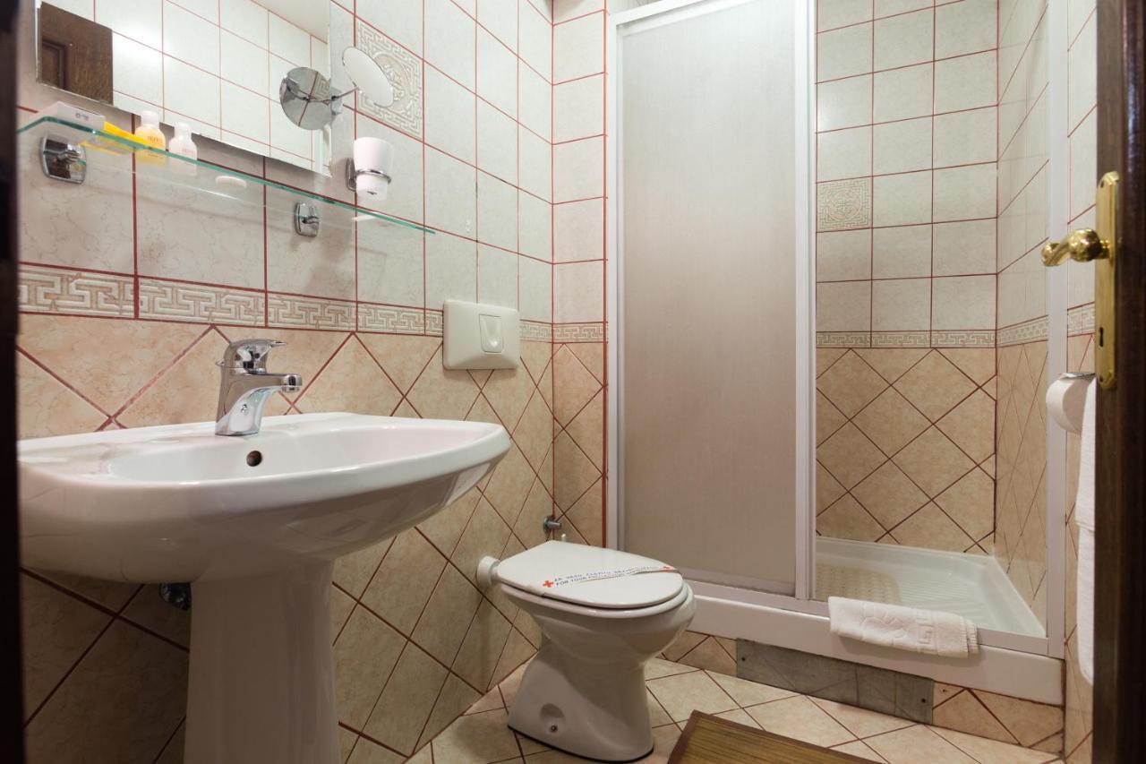 Hotel Eminent Подгориця Екстер'єр фото