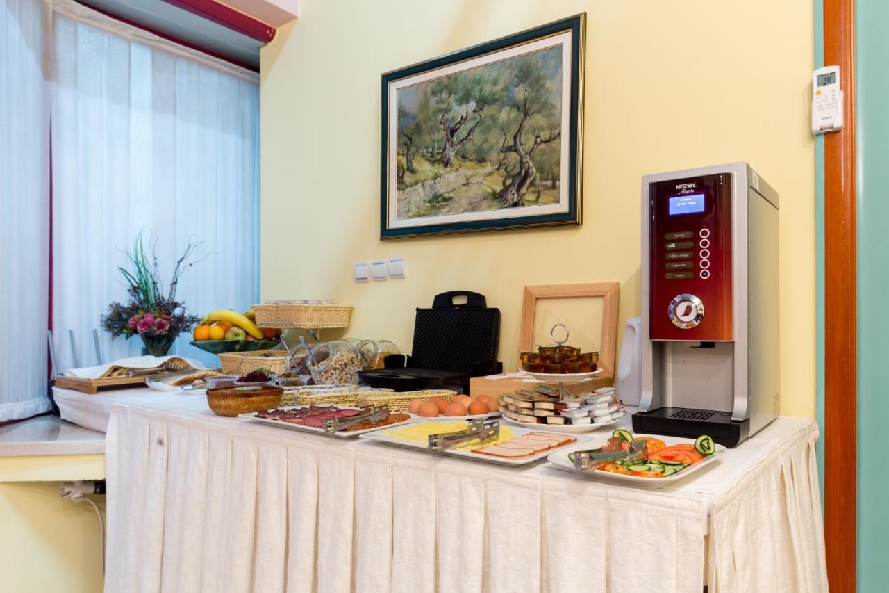 Hotel Eminent Подгориця Екстер'єр фото